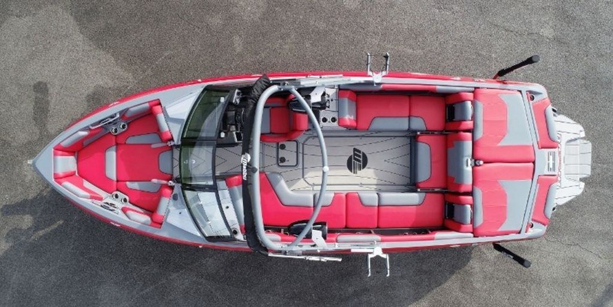 Malibu Wakesetter 25 LSV