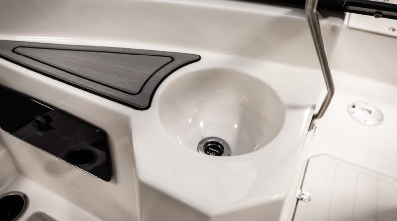 Starcraft Marine Crossover 210 OB SCX EXT