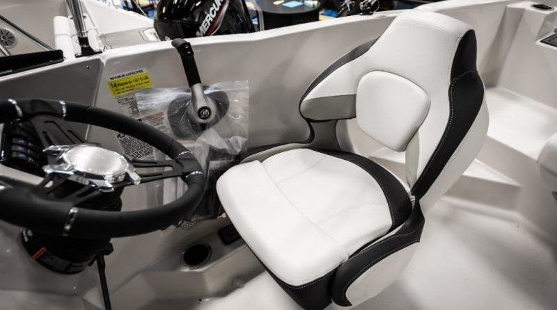 Starcraft Marine Crossover 210 OB SCX EXT