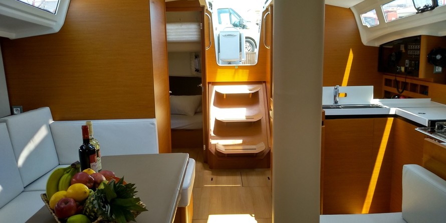 Jeanneau Sun Odyssey 410