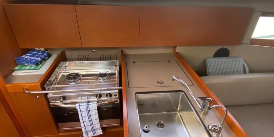 Beneteau Oceanis 35.1