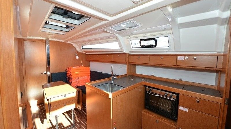 Bavaria 37 Cruiser
