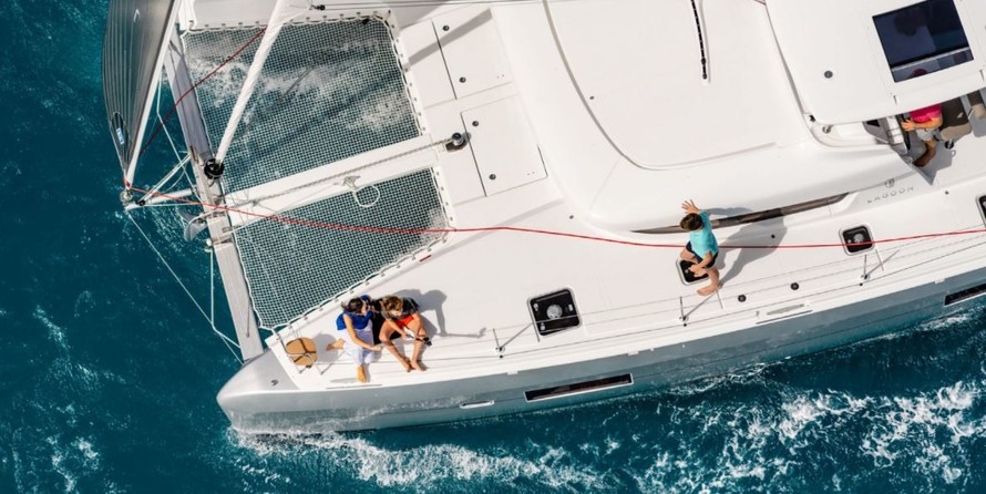 Lagoon 42