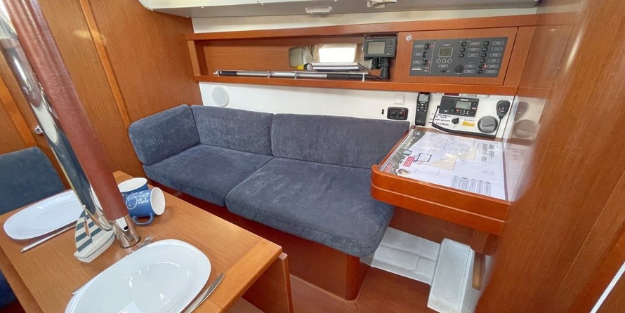 Beneteau Oceanis 34