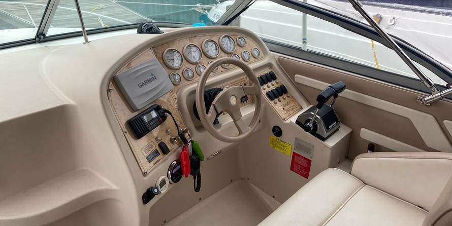 Cruisers yachts 3070 rogue