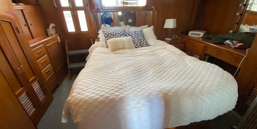 Sea Ray ranger 52 cpmy