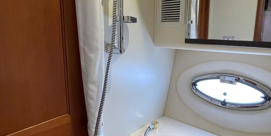 Silverton 38 Sport Bridge