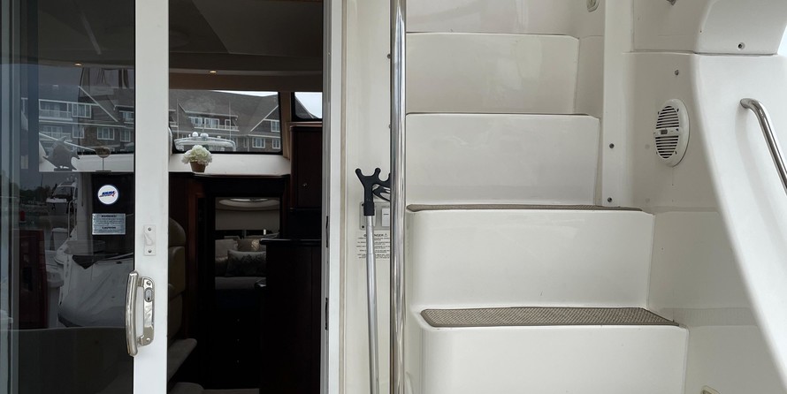 Silverton 38 Sport Bridge