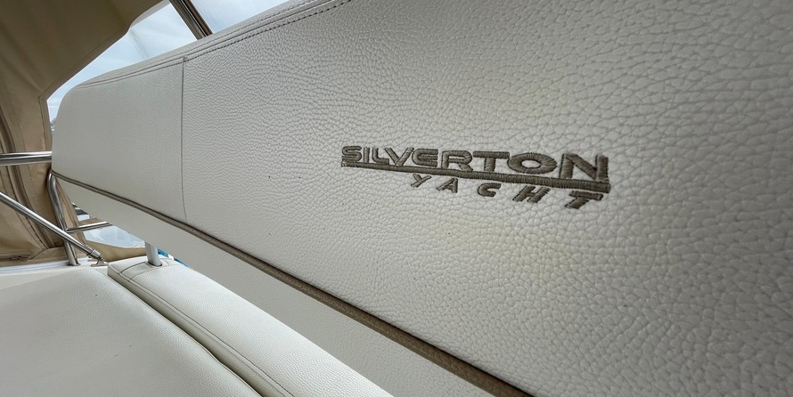 Silverton 38 Sport Bridge