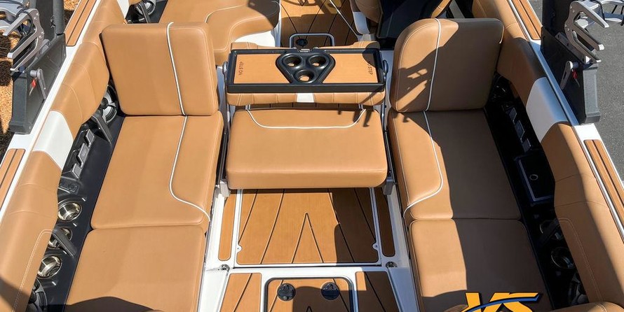 Malibu Wakesetter 23 LSV