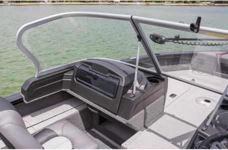 Crestliner 1650 Fish Hawk