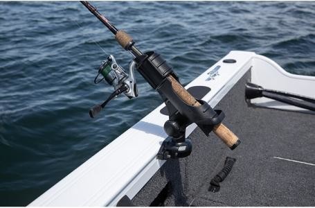 Crestliner 1650 Fish Hawk