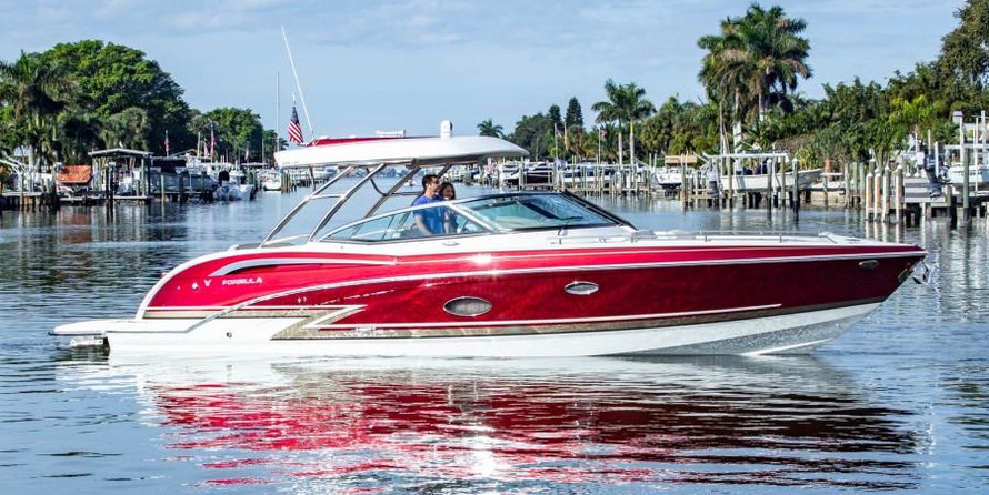 Formula 350 Crossover Bowrider
