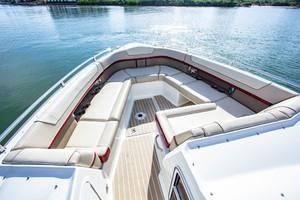 Formula 350 Crossover Bowrider