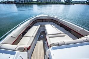 Formula 350 Crossover Bowrider