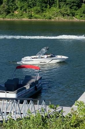 Malibu Wakesetter 23 LSV