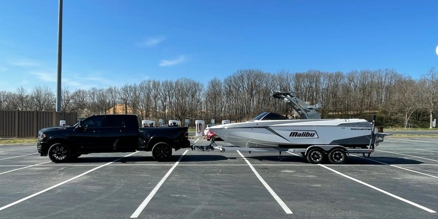 Malibu Wakesetter 23 LSV