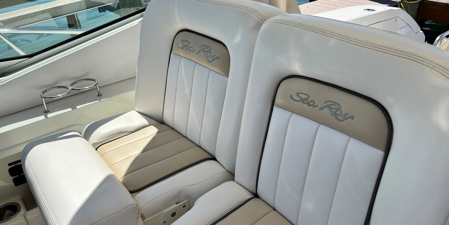 Sea Ray 350 Sundancer