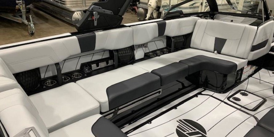 Malibu Wakesetter 23 LSV