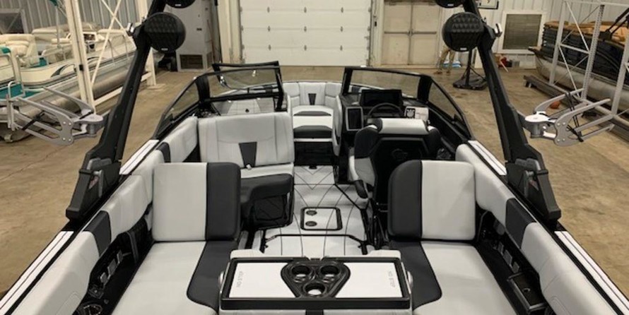 Malibu Wakesetter 23 LSV