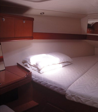 Beneteau Oceanis 37