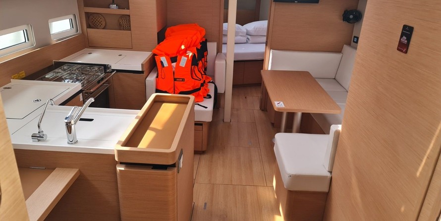 Jeanneau Sun Odyssey 410