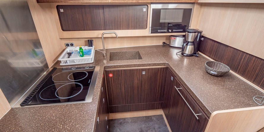 Azimut 43 Atlantis (2)