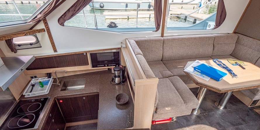 Azimut 43 Atlantis (2)