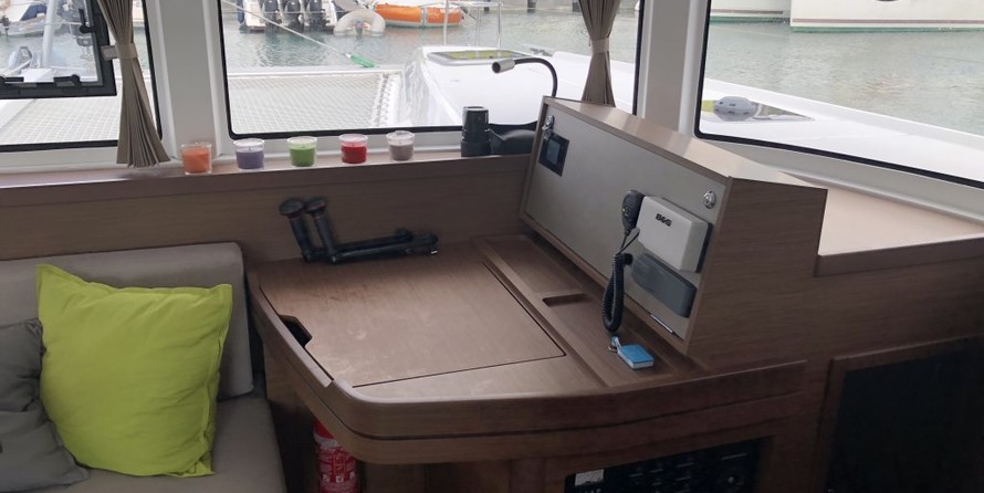 Lagoon 42