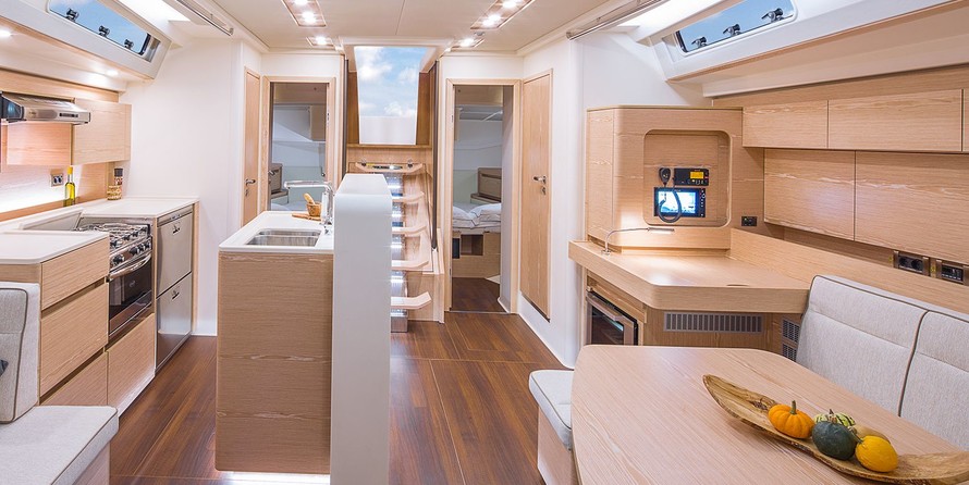 Hanse 588
