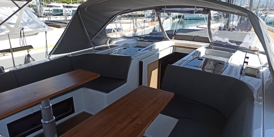 Hanse 588