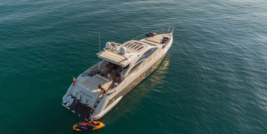 Azimut 68S