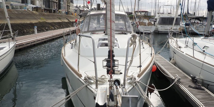 Beneteau Oceanis 35.1