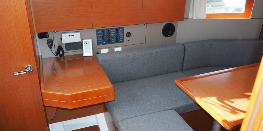 Beneteau Oceanis 35.1