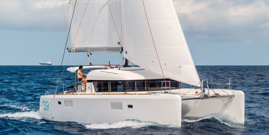 Lagoon 39