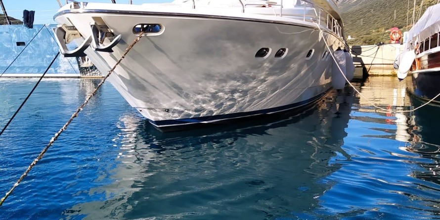 Ferretti Yachts 80