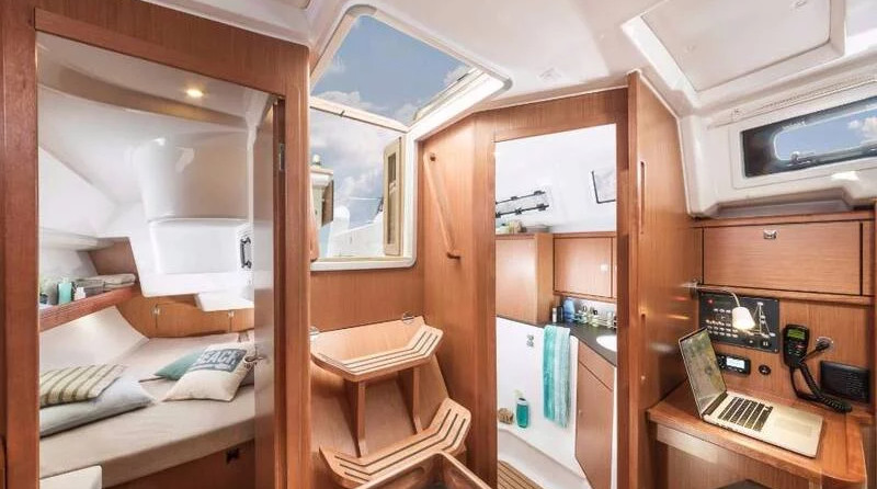 Bavaria Cruiser 34 - 3 cab