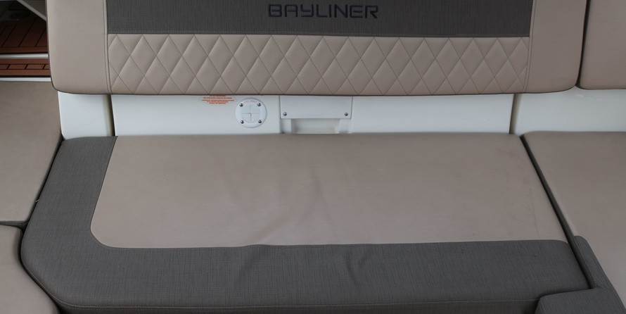 Bayliner VR6 BOWRIDER