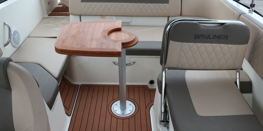 Bayliner VR6 BOWRIDER