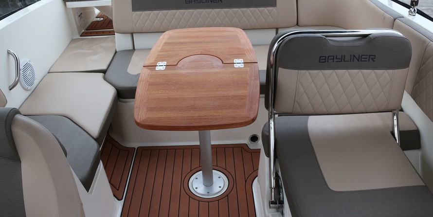 Bayliner VR6 BOWRIDER