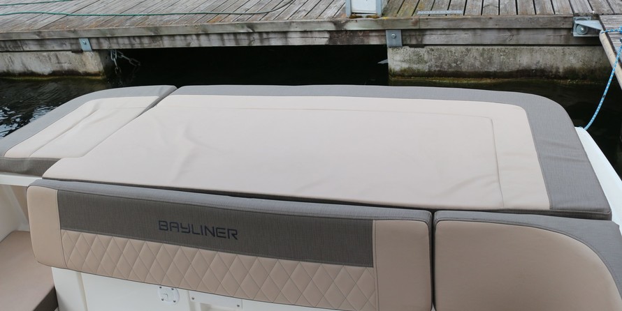 Bayliner VR6 BOWRIDER