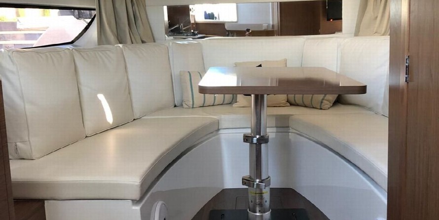 Jeanneau Cap Camarat 10.5