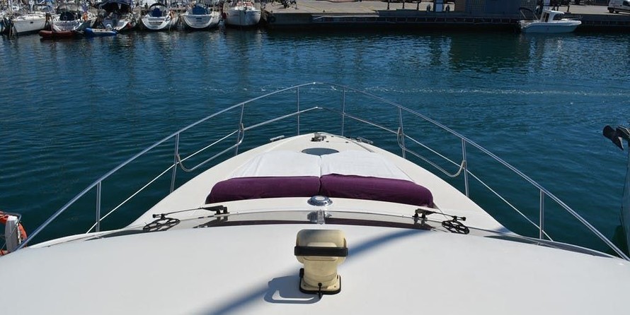Azimut 46