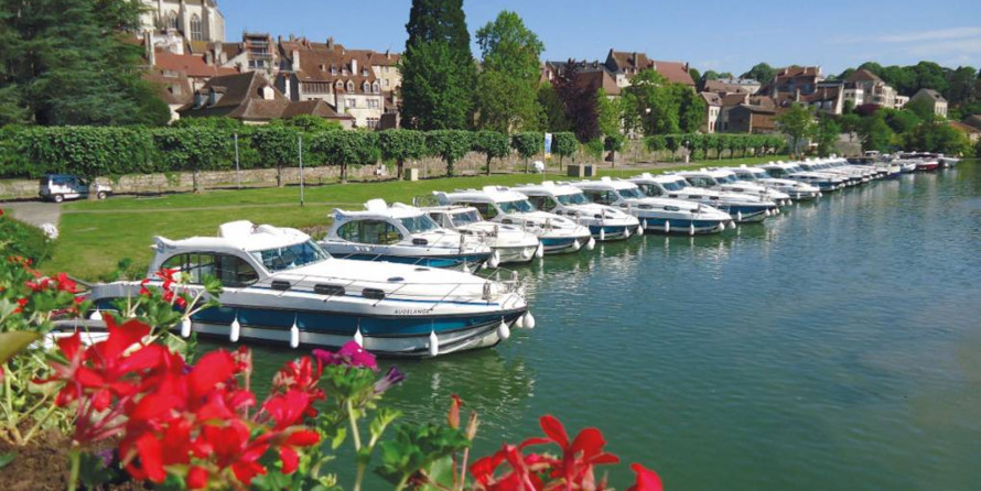 Cantieri estensi goldstar 560 c fly