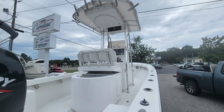 Hydra-sports bay bolt 2000 center console
