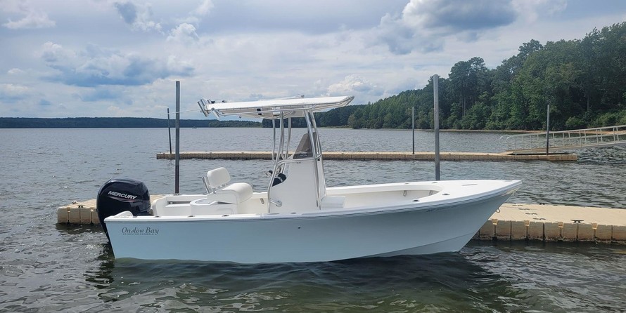 Hydra-sports bay bolt 2000 center console