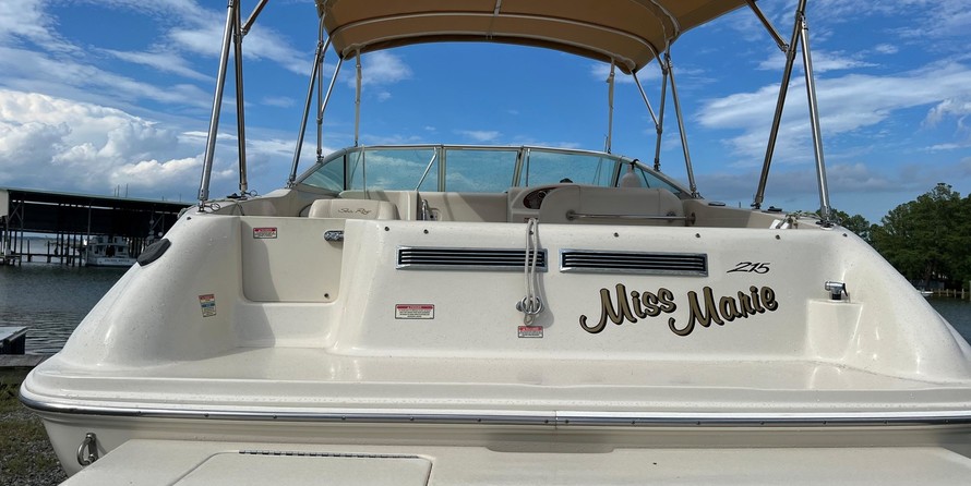 Sea ray 215 express cruiser