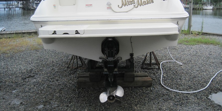 Sea ray 215 express cruiser