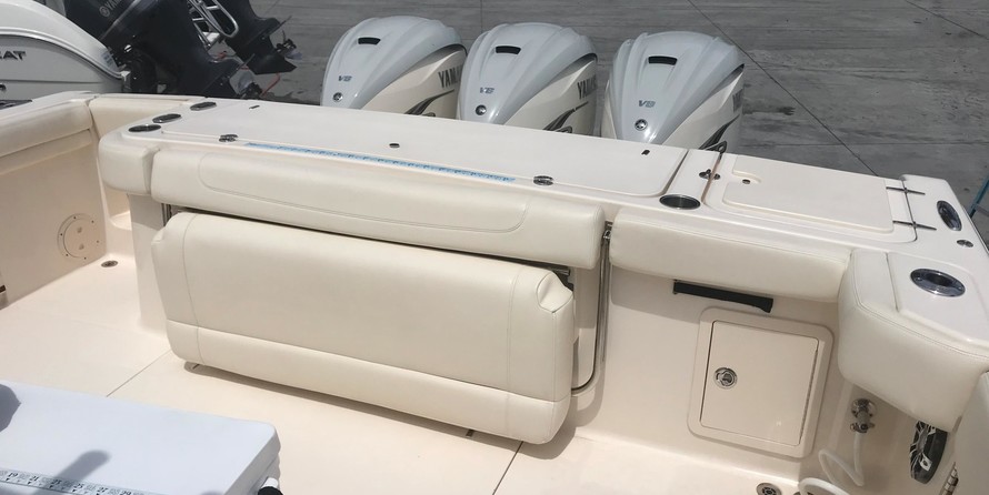 Grady-White Canyon 376