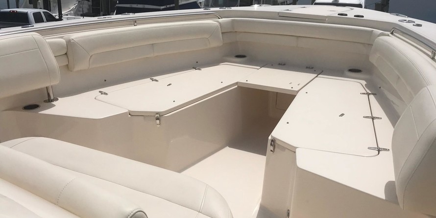 Grady-White Canyon 376